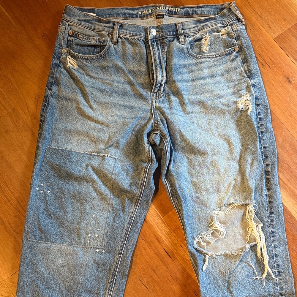 PERFECT patchwork distressed jeans - Picture 2 of 3